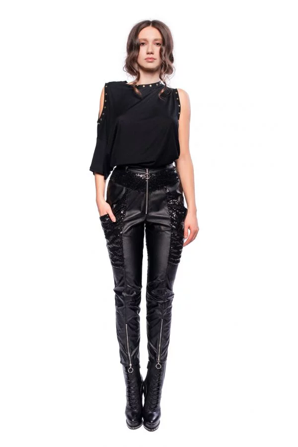 Tricou negru asimetric cu decupaje